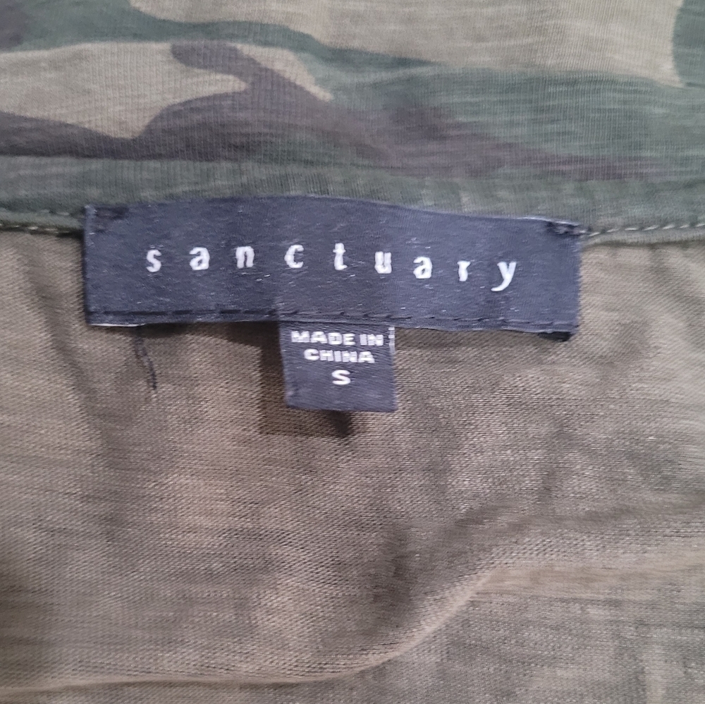 Sanctuary Green Camo Print Short Sleeve T-Shirt Women's Size Small S - Picture 6 of 9